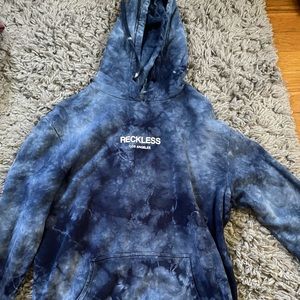 Cute men's sweatshirt.